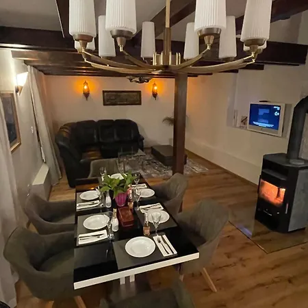 Lovely Monte Close To Cologne With Three Bedrooms And One Bathroom Frechen