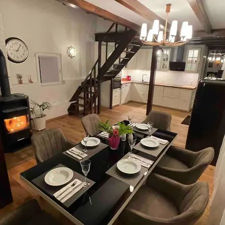 Apartmán Lovely Monte Close To Cologne With Three Bedrooms And One Bathroom