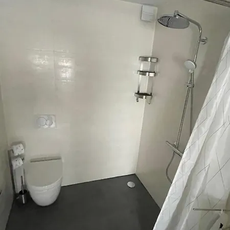 Lovely Monte Close To Cologne With Three Bedrooms And One Bathroom Frechen