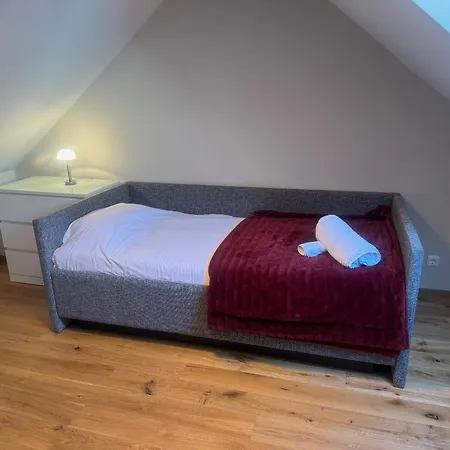 Lovely Monte Close To Cologne With Three Bedrooms And One Bathroom Apartment