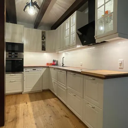 Lovely Monte Close To Cologne With Three Bedrooms And One Bathroom *