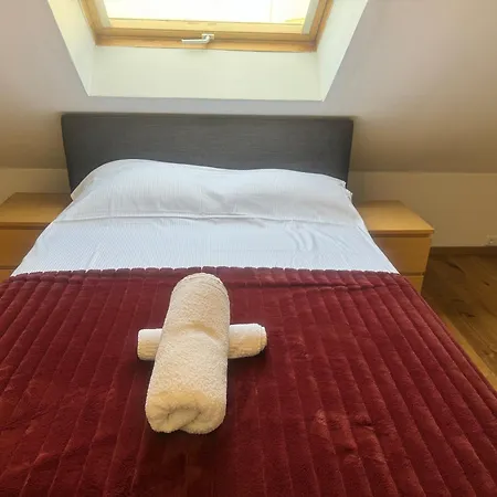 Lovely Monte Close To Cologne With Three Bedrooms And One Bathroom Apartment