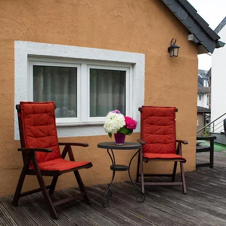 Lovely Monte Close To Cologne With Three Bedrooms And One Bathroom *