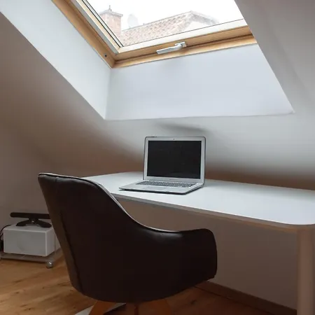 Lovely Monte Close To Cologne With Three Bedrooms And One Bathroom *