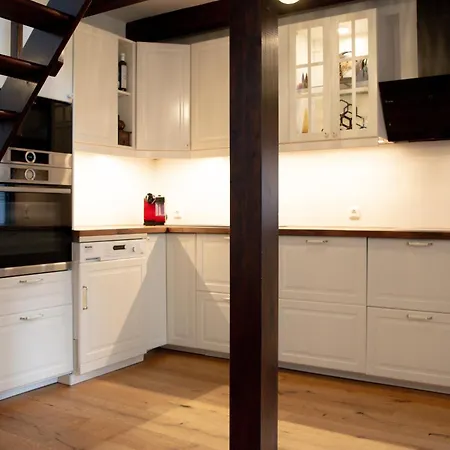 Lovely Monte Close To Cologne With Three Bedrooms And One Bathroom Apartmán *