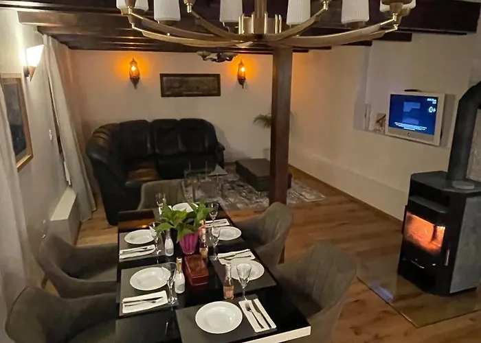 Lovely Monte Close To Cologne With Three Bedrooms And One Bathroom Frechen