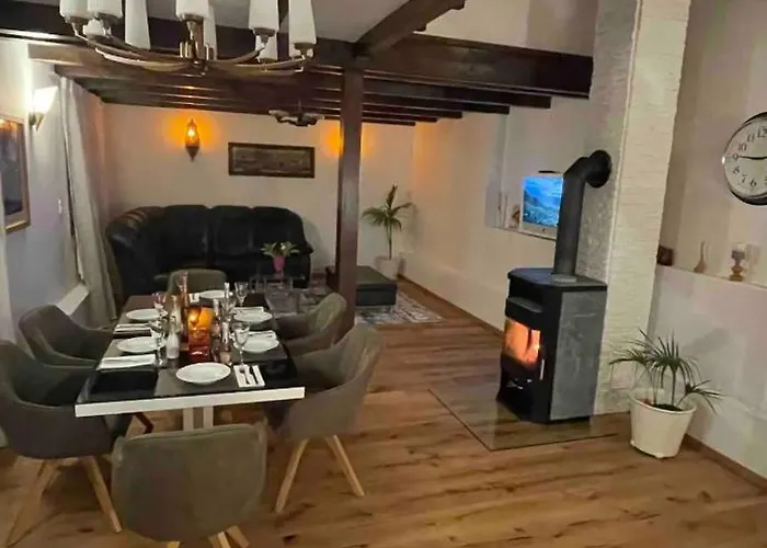 Lovely Monte Close To Cologne With Three Bedrooms And One Bathroom Appartement *