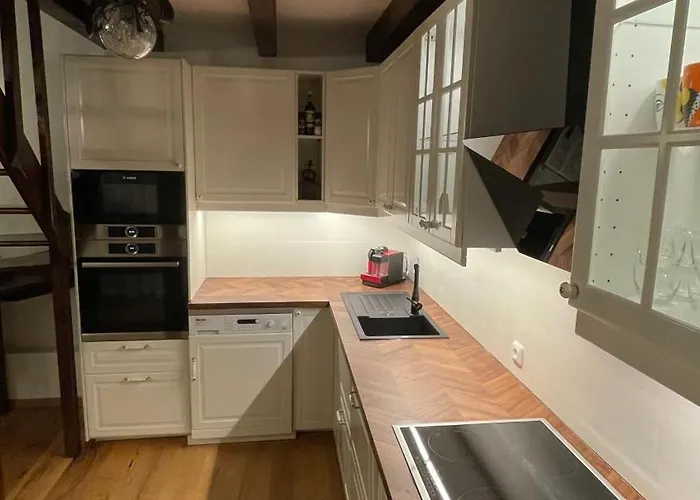 Lovely Monte Close To Cologne With Three Bedrooms And One Bathroom *