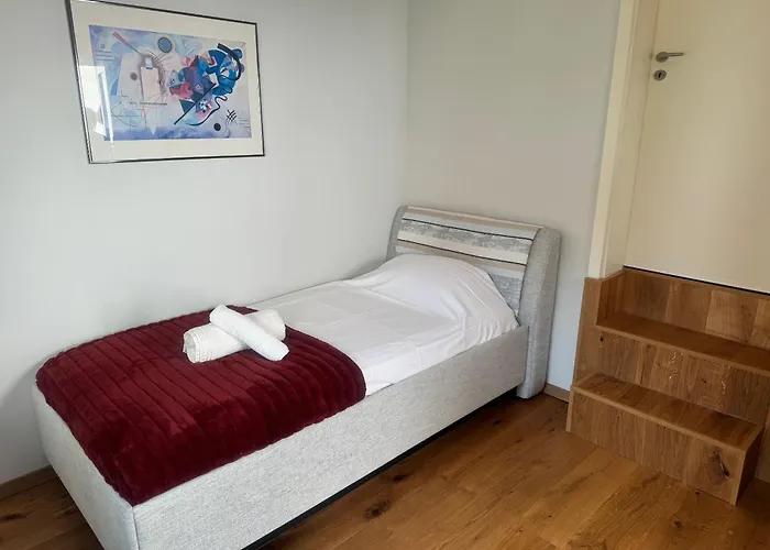 Lovely Monte Close To Cologne With Three Bedrooms And One Bathroom Frechen