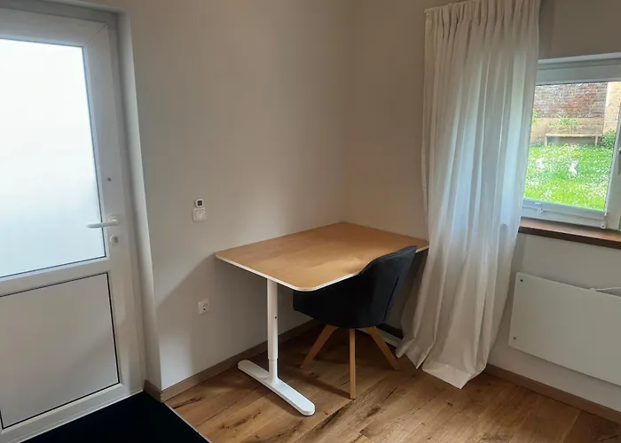 Appartement Lovely Monte Close To Cologne With Three Bedrooms And One Bathroom *