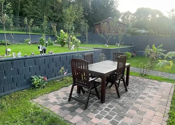 Appartement Lovely Monte Close To Cologne With Three Bedrooms And One Bathroom Frechen