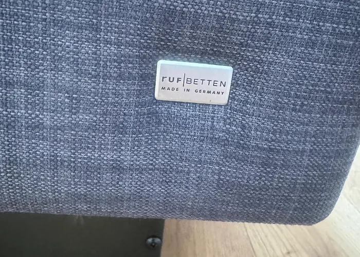 Lovely Monte Close To Cologne With Three Bedrooms And One Bathroom Appartement