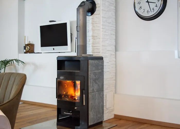 Lovely Monte Close To Cologne With Three Bedrooms And One Bathroom Frechen