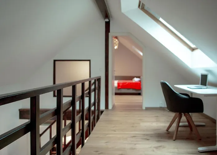 Apartamento Lovely Monte Close To Cologne With Three Bedrooms And One Bathroom Frechen