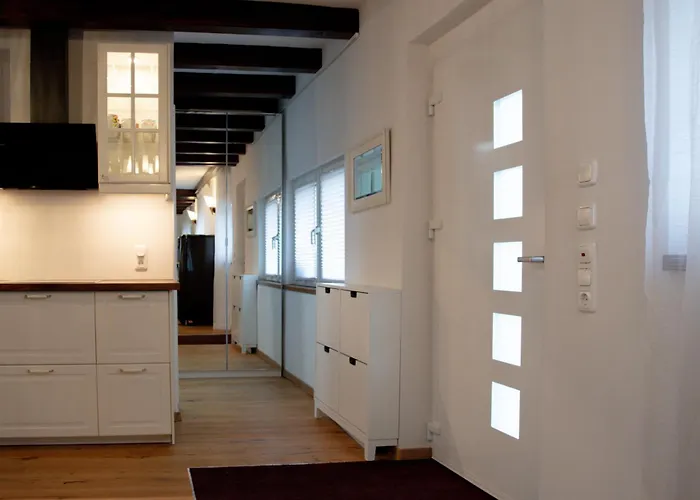 Lovely Monte Close To Cologne With Three Bedrooms And One Bathroom * Frechen