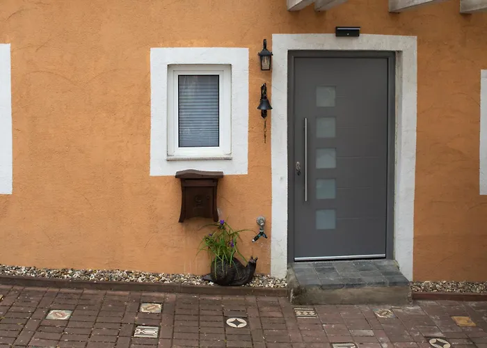 Lovely Monte Close To Cologne With Three Bedrooms And One Bathroom