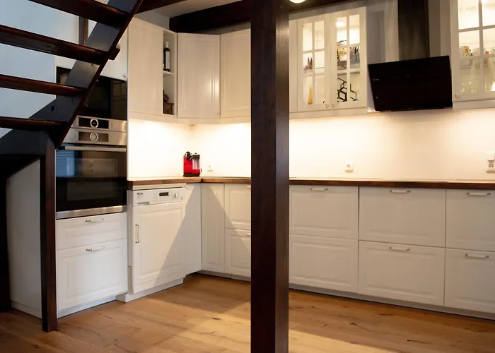 Lovely Monte Close To Cologne With Three Bedrooms And One Bathroom Appartement *